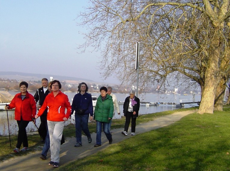 Walking/Nordic-Walking  für Anfänger und Fortgeschrittene im Frühling /Sommer