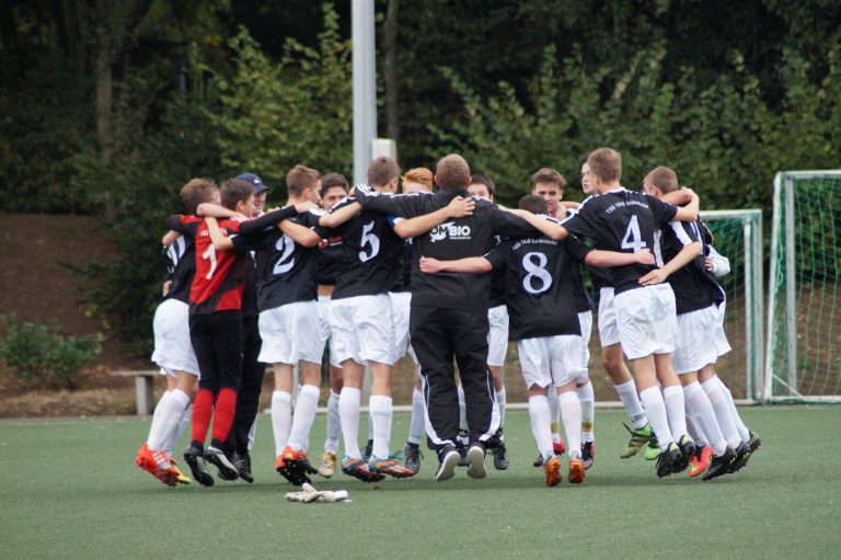 B1-Fußballjunioren gewinnen 1:0 gegen Tabellenzweiten
