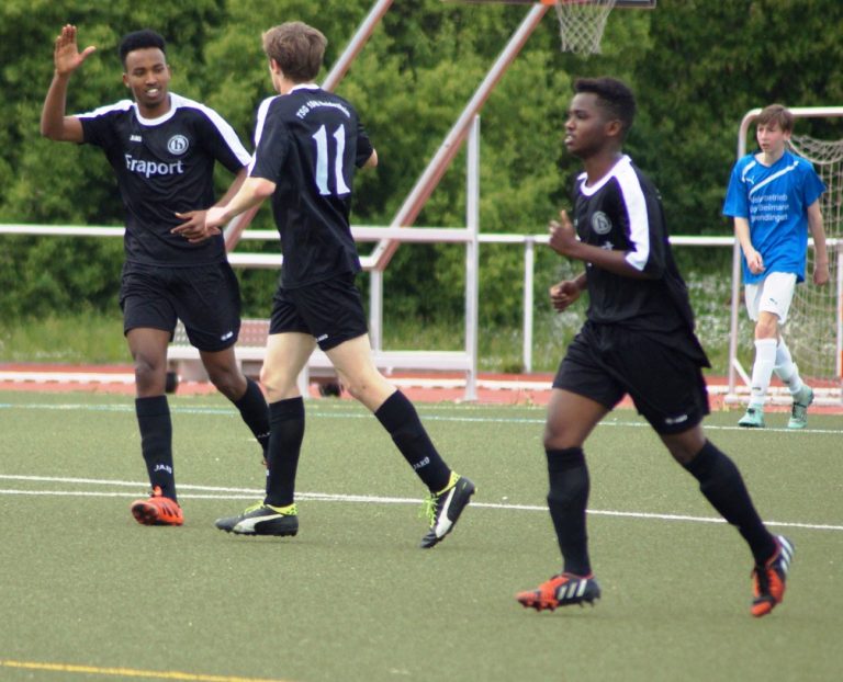 B1-Fußballjunioren nehmen Hürde Sprendlingen ohne Probleme (5:0)