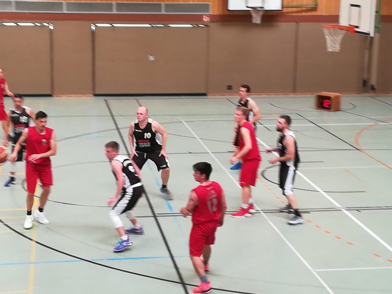 Krimi zum Saisonstart der Herren2