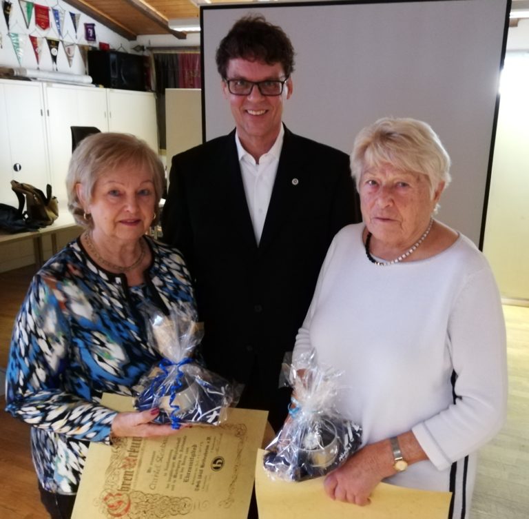 Christel Steinbach und Loni Rütter zu neuen Ehrenmitgliedern der TSG Heidesheim ernannt