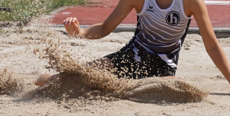Leichtathleten im Wintertraining – gute Zeit für Neueinsteiger